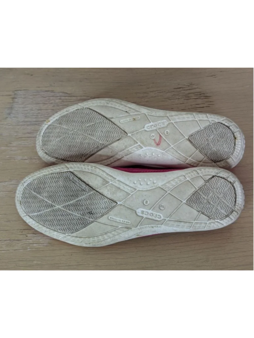 Women's Crocs Pink Canvas Loafers Size 8 with White Trim